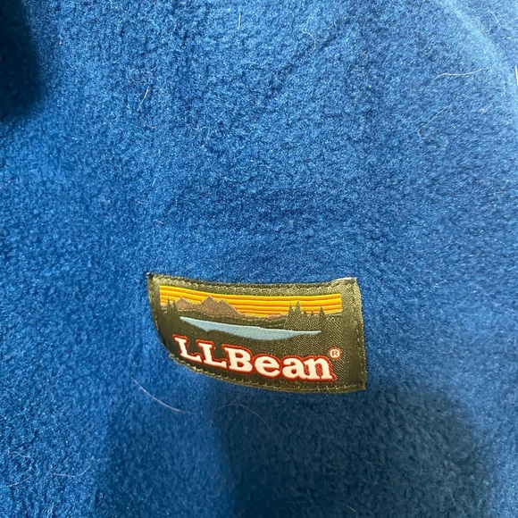 L.L.Bean Mountain Classic Fleece Vest - Picture 4 of 5